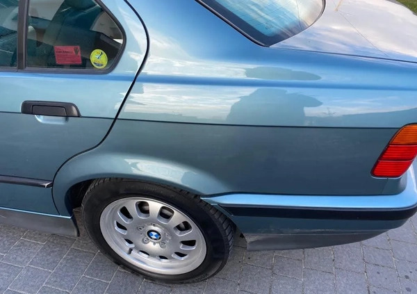 BMW Seria 3 cena 25900 przebieg: 134000, rok produkcji 1994 z Warszawa małe 562